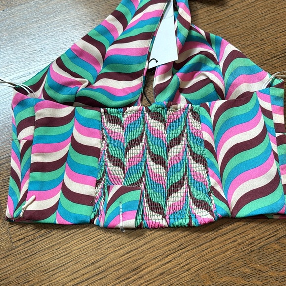 NEW WITH TAGS - ZARA TOP - size small - Picture 2 of 3